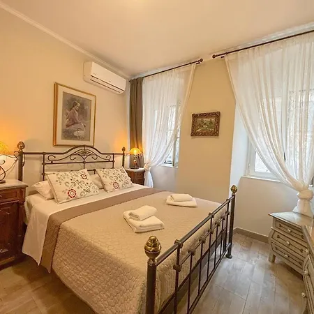 شقة Dion And Eva's Oldtown Corfu (city)