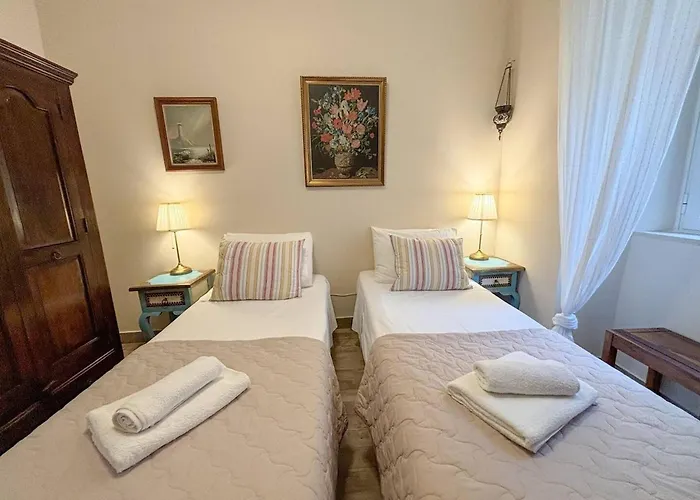 Dion And Eva's Oldtown Appartement Corfu (city)