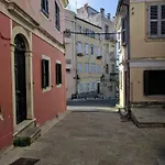 Dion And Eva's Oldtown Appartement Corfu (city)